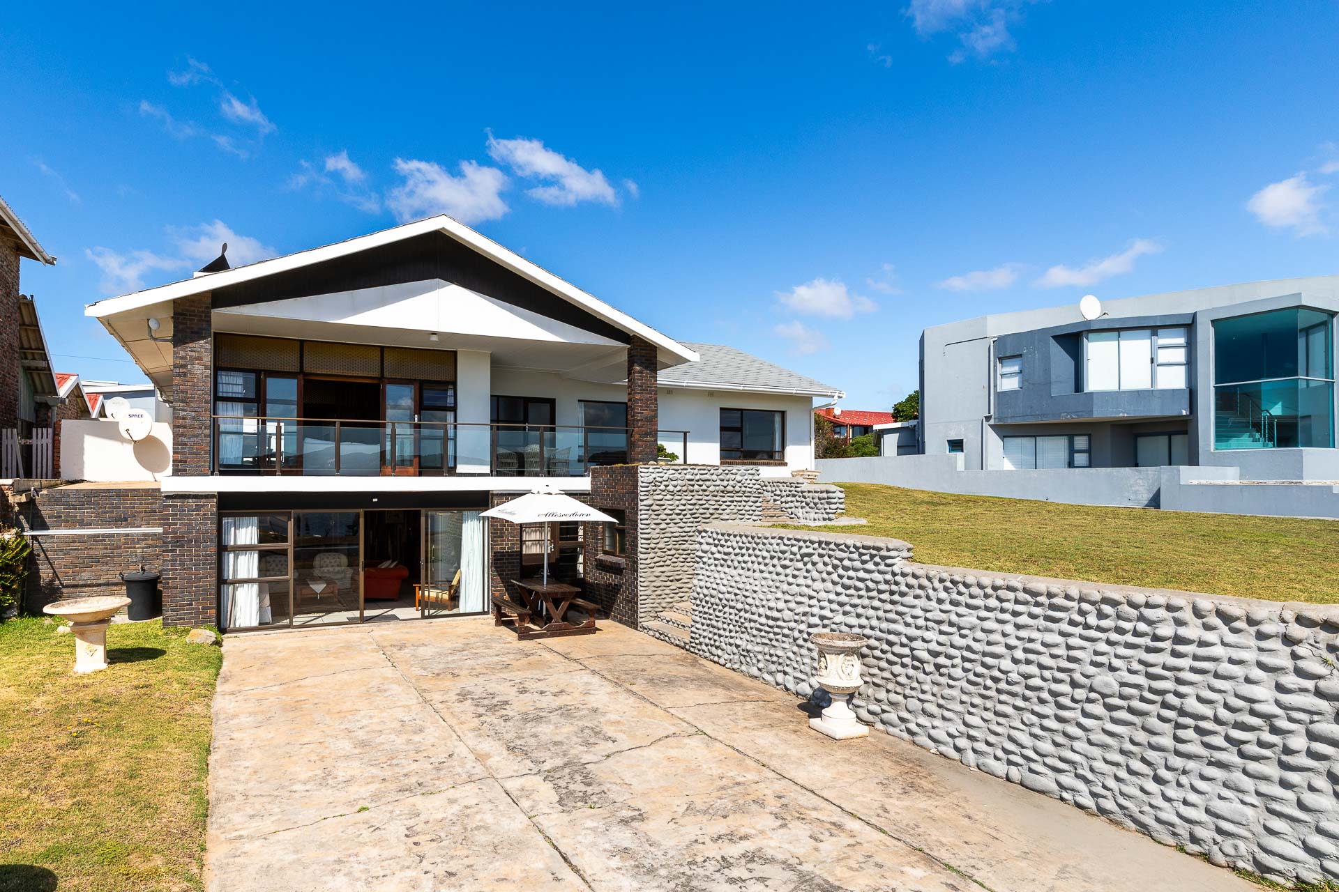 6 Bedroom Property for Sale in Stilbaai Wes Western Cape